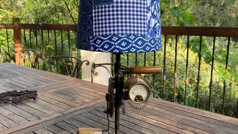 Création d’un abat-jour en style Boro japonais avec des chutes de tissu